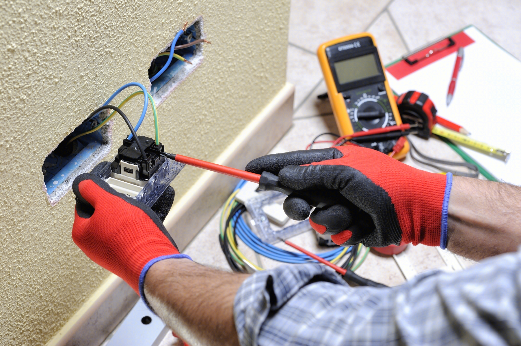 电路维修现场